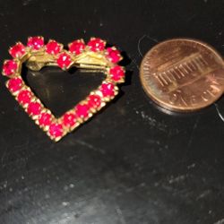 Small Red Stoned Heart Broach With Gold Colored Backing