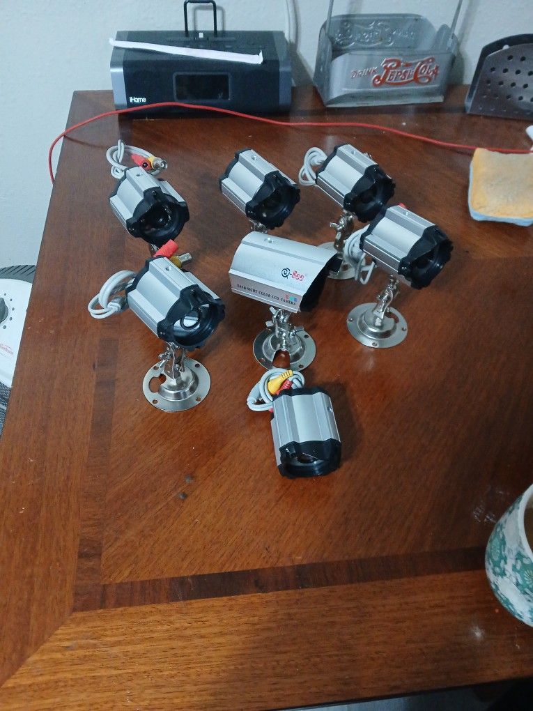 Q-see Security Camaras Model :qd28414w