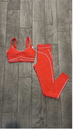 Alo Orange 2pc Activewear Set Sports Bra & Leggings Stretch V-Neck Yoga
