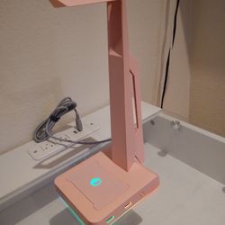 RGB Gaming Headset Stand with 2 USB Ports, Game Headphone Mount for PC, Xbox One, PS4, Switch, Earphone Holder Hanger, Great for Gaming Stations, Fanc