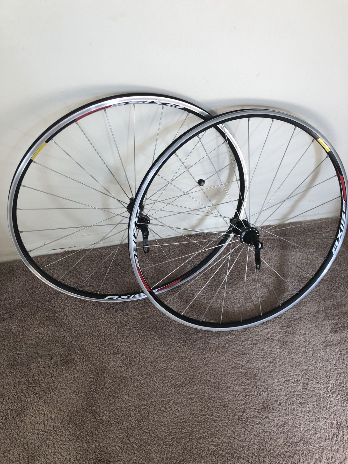Axis 700 c road bike wheels 622 x 16