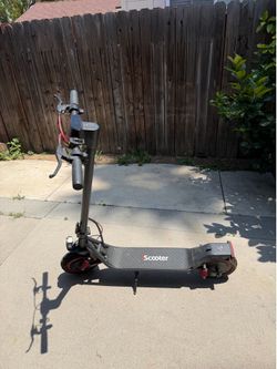 Electric scooter