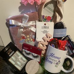 Mother’s Day! Gift Basket 🌹🌹🌹