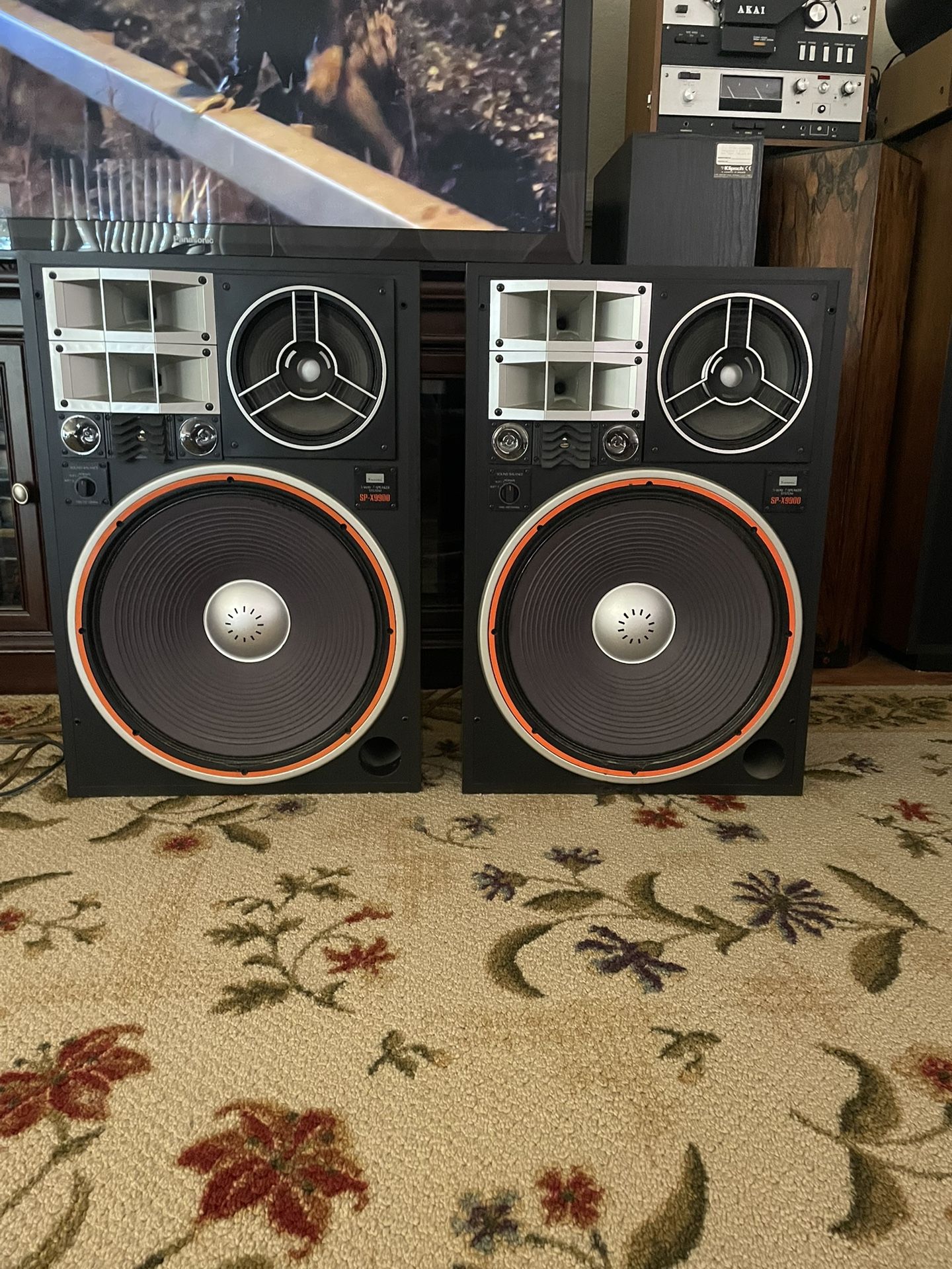 Vintage Sansui SP — X9900 5 way 7 speaker 17’