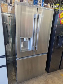 🔥 NEW LG 25 Cu. Ft. French Door Refrigerator – $1,100 🚚 FREE Delivery & Installation (30 Miles) 🔥
Description:
✨ Brand New LG 25 Cu. Ft. French Doo
