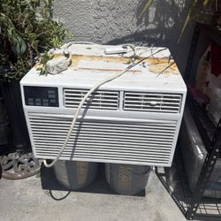 Whirlpool Window Unit Air Conditioner 