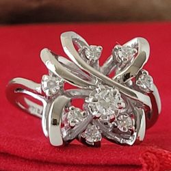 ❤️14k Size 6.5 Lovely Solid White Gold Flower-Shaped Genuine Diamonds Ring!/ Anillo de Oro Blanco con Diamantes! 👌🎁Post Tags: Anillo de Oro