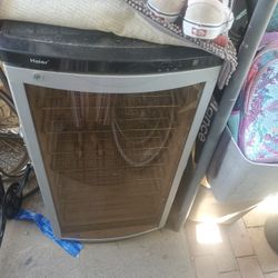 Wine Cooler/ Refridgerator