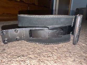 Suede Powerlifting Belt w/ Black Lever (small)