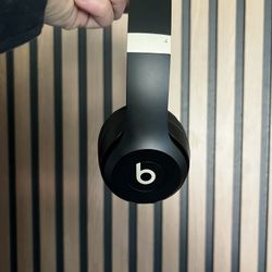 Beats Solo 4 