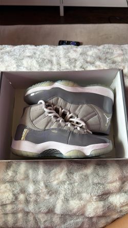 jordan 11 cool greys ( size 5’5 )