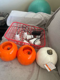 Halloween Decoration Bundle – Pumpkins & Ghost Lights