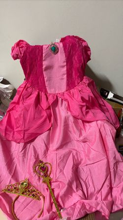 Princes Peach Costume Kids 6-7   O   4-5 