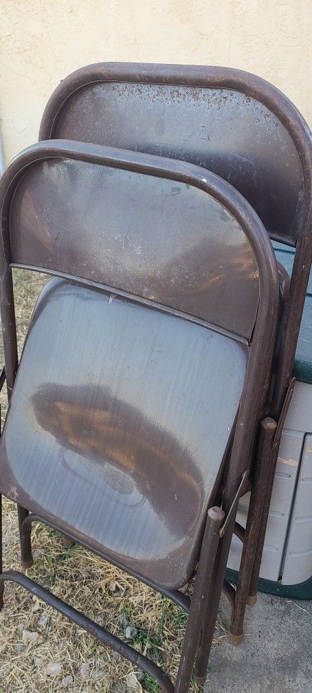 FOLDING CHAIRS