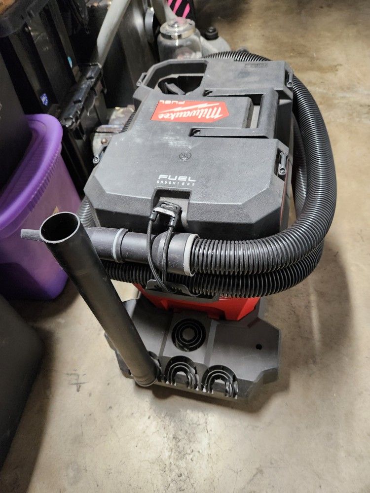 Milwsukee Shop Vac M18 Used Very Little Bought Dual Battery One Why I'm Selling this One