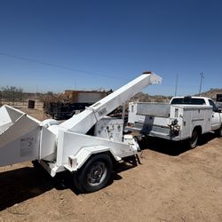 1999 Wood Chipper Altec And Truck 