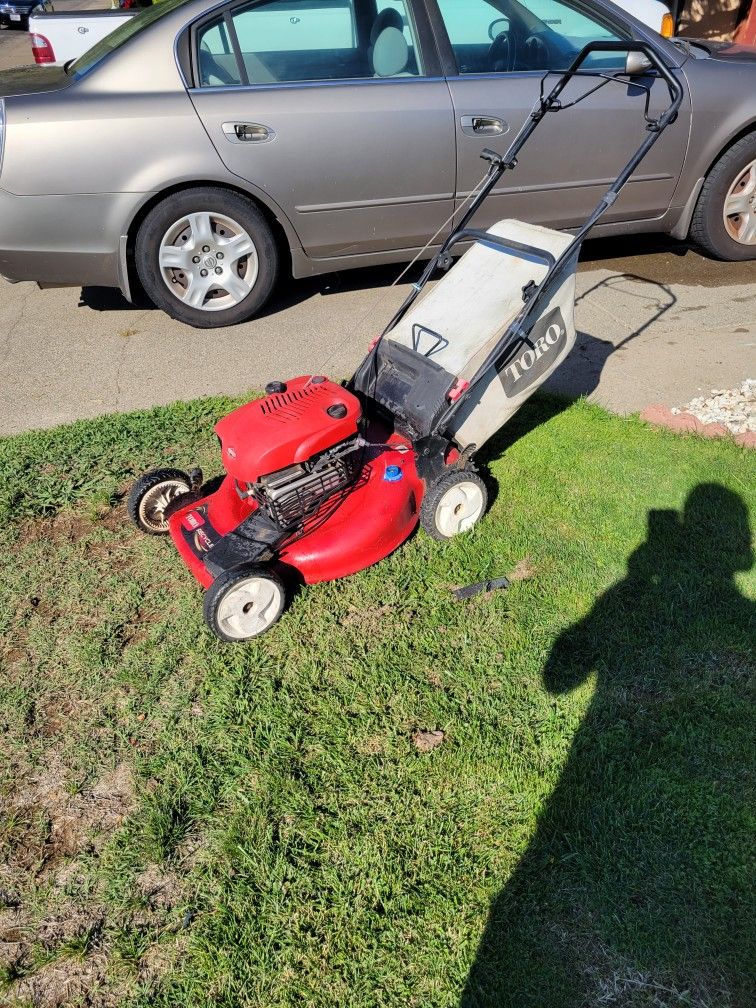Toro lawn mower self propel works great. Everything works perfect on it.