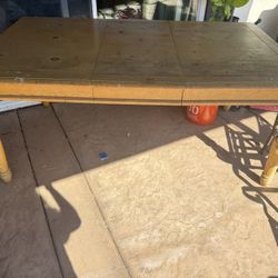 FREE Pine Table 