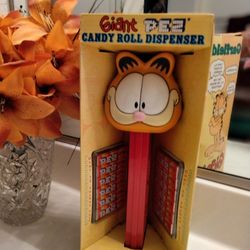 Garfield Giant Pez Perfect $50 Glass Garfield Piggy Bank Full Of Pennies $80