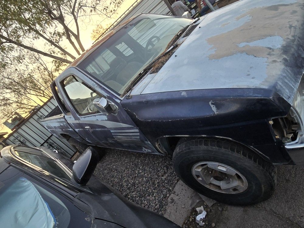 1993 Nissan Pickup