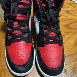 Used Nike Jordan 1 Mid