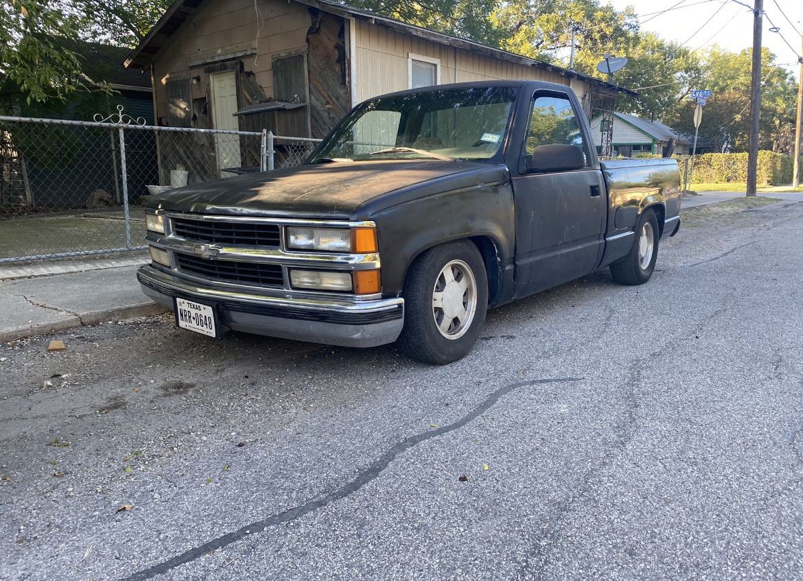 Chevy 1998 Single Cab Short Bed 