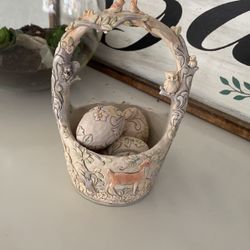 Jim Shore Easter Basket With 4 Eggs