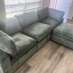 New 119x79 Sage Sectional Couch / Free Delivery 