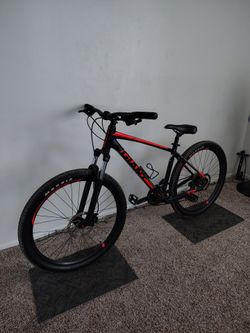Giant talon 3 mountain bike