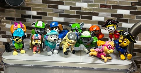 Lot of 13 Paw Patrol Pups.