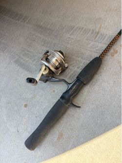 Fishing Pole 5 Ft Long  ( Hesperia Ca )