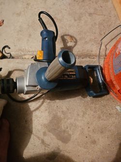 Drill mixing 1/2 in with paddle, handles mixing, key, runs great, E MESA