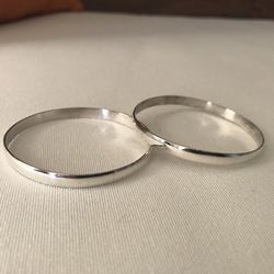 Two Vintage mexican silver bangle bracelets for girls 