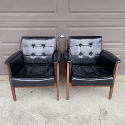 Pair of Vintage Paoli Arm Chair