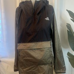 North Face Rain  Jacket Medium 