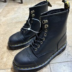 🖤 Dr. Martens 1460 Bex Fleece-Lined Boots 🖤