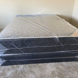Queen Mattress - Double Sized - Come With Free Box Spring - Free Delivery 🚚 Today