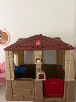 Step2 Cottage Playhouse – Excellent Condition