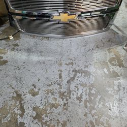 Chevy grille