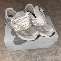 new balance 990v5 size 8