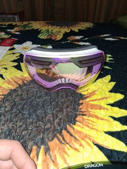 Dragon Snowglasses With Extra Replacement Tint Like New