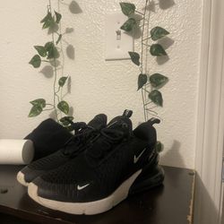 Nike Air Max 270