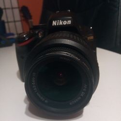 LIKE NEW, Refurbished Nikon 5100!