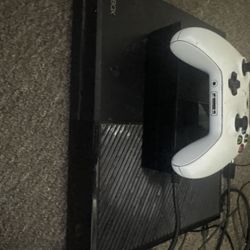 Xbox One (READ DESCRIPTION)