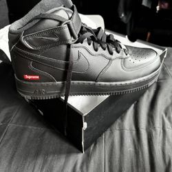 Supreme Nike Air Force 1 Mid Black