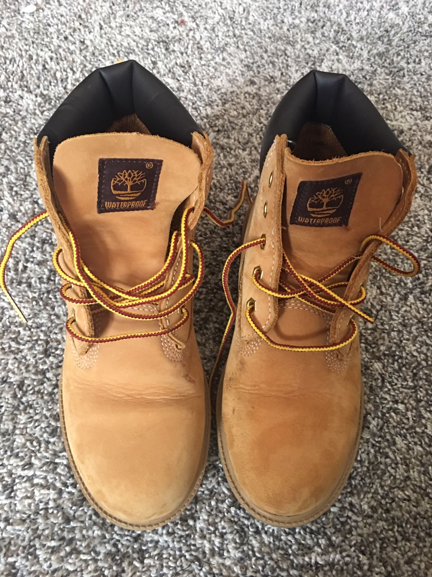 Timberland 6 inch Classic Boots Boys size 3