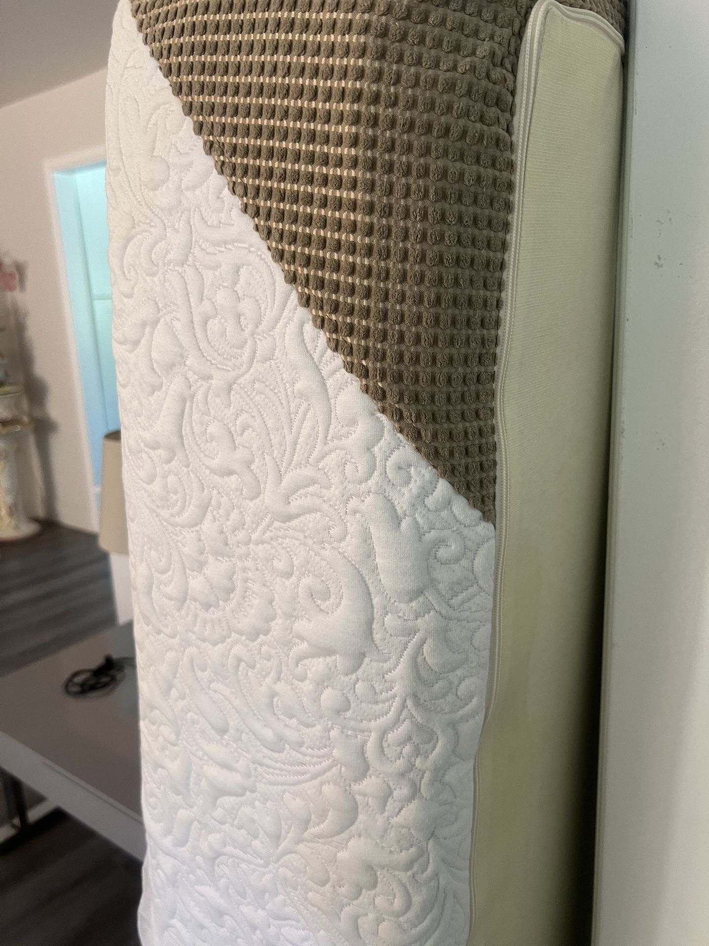 Queen Comfortable Serta Mattress.