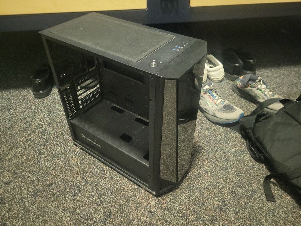 Used IBUYPOWER Desktop PC Case no front panel