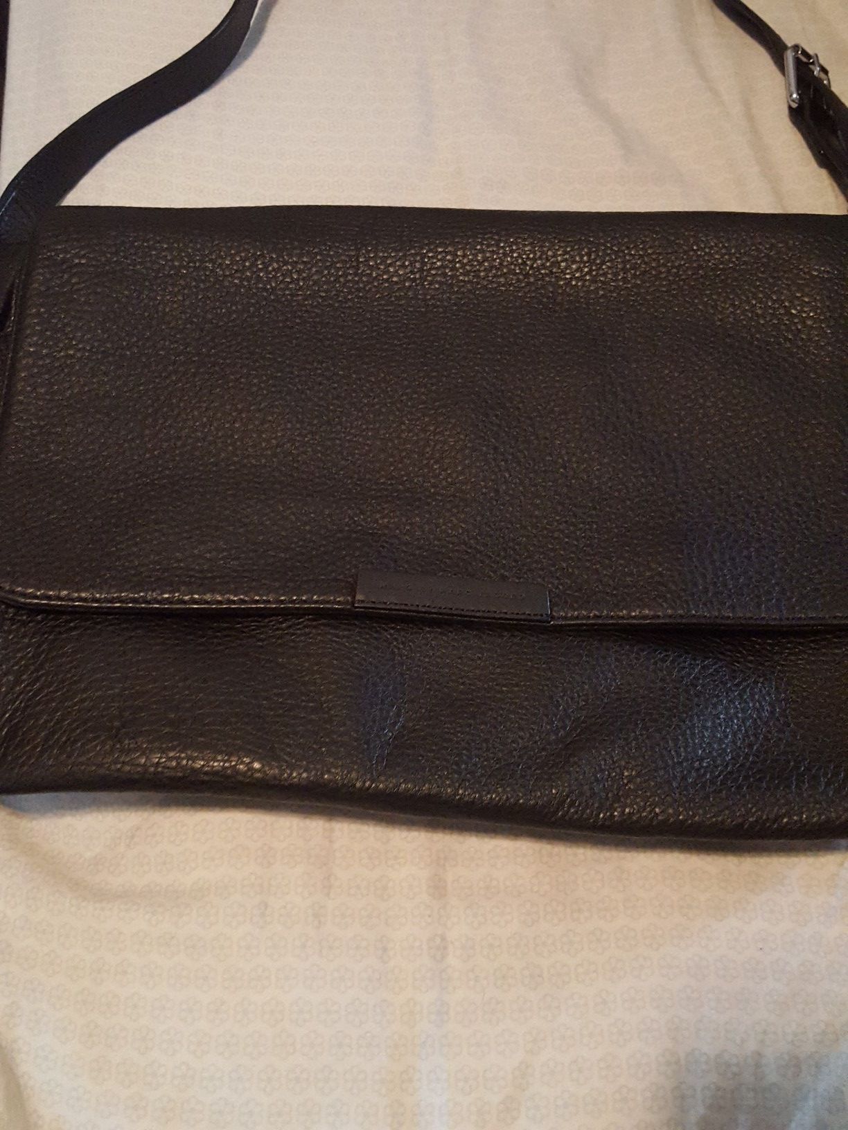 Marc Jacobs messenger bag