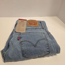 Lady's Levi 314 Shaping straight Size 4 JEANS
